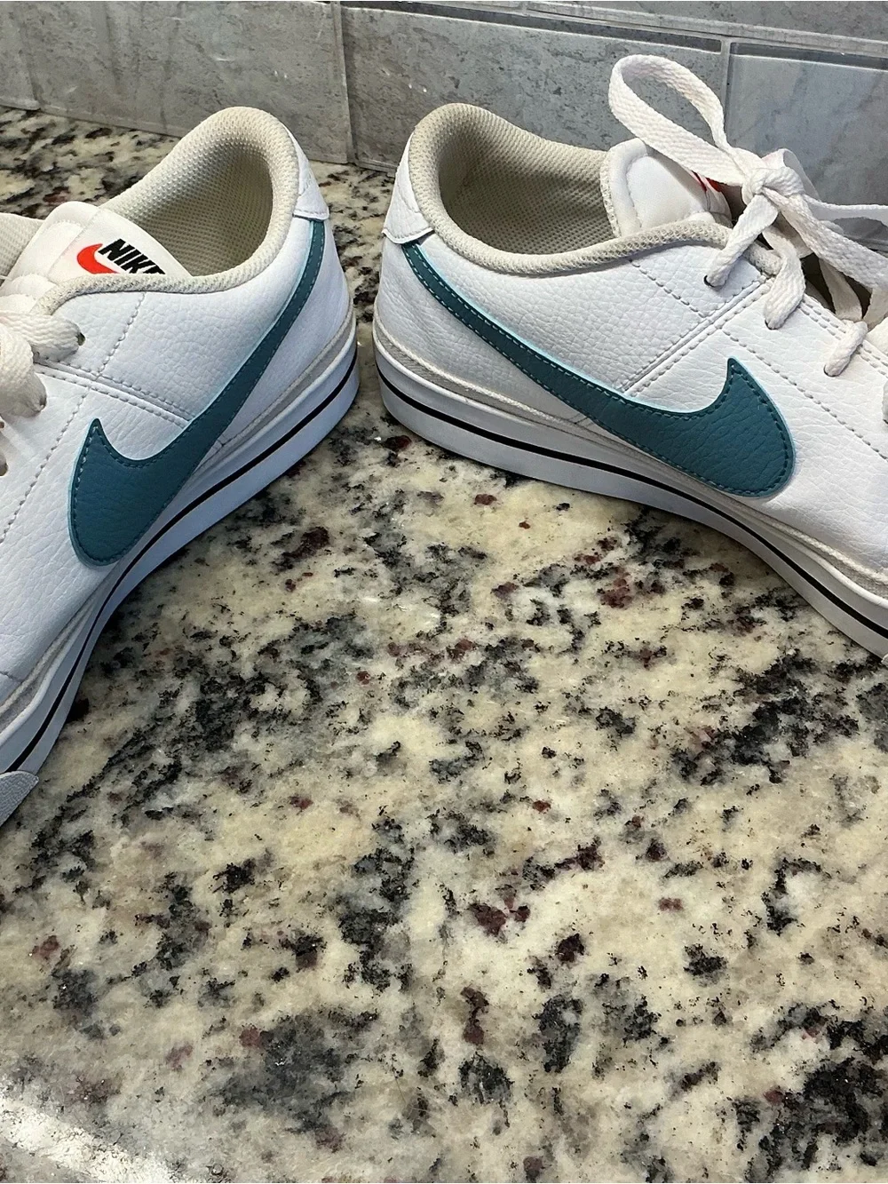 Nike Court Legacy CU4150-104 Men’s Size 10 White Blue Leather Sneakers Casual